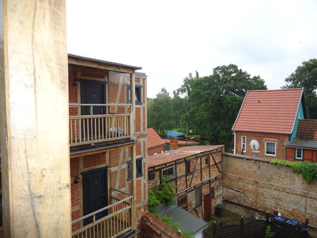Hotel Und Restaurant Haus Sajons Plau am See Exteriör bild