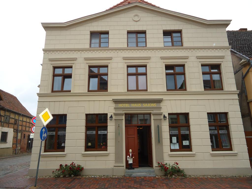 Hotel Und Restaurant Haus Sajons Plau am See Exteriör bild